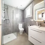 Cozy In Near The * 丰希罗拉